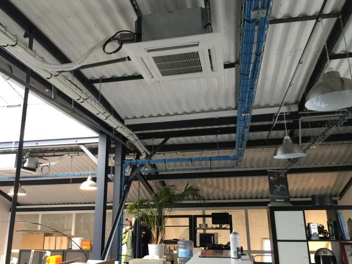 Installations plate Paris